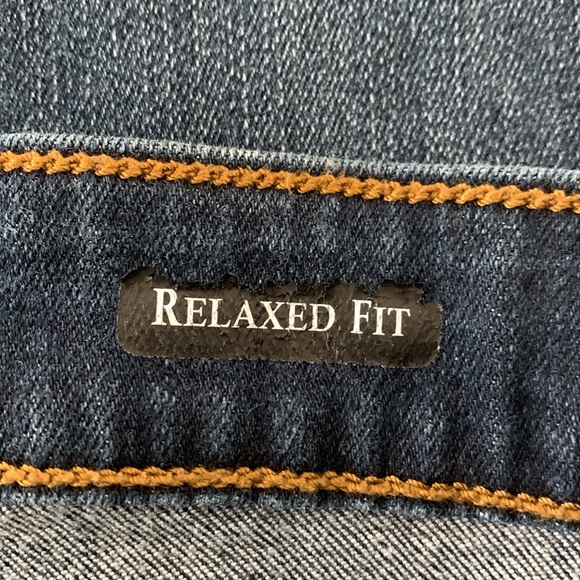 Judy Blue Angie Relaxed Fit Straight Leg Jean - Picture 11 of 16